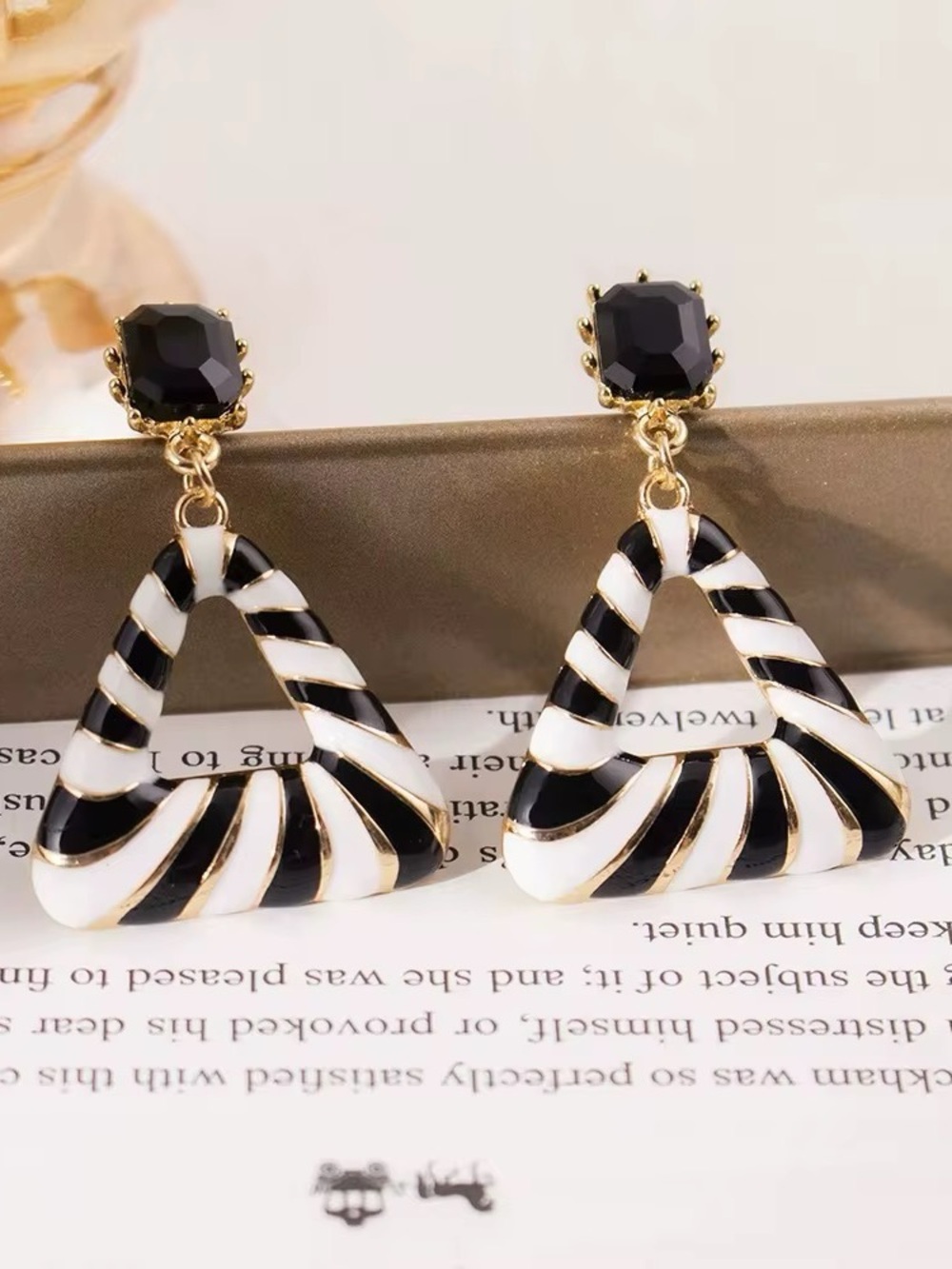 *** Chic  Black & White Swirl Triangle Drop Earrings - Women Jewelry